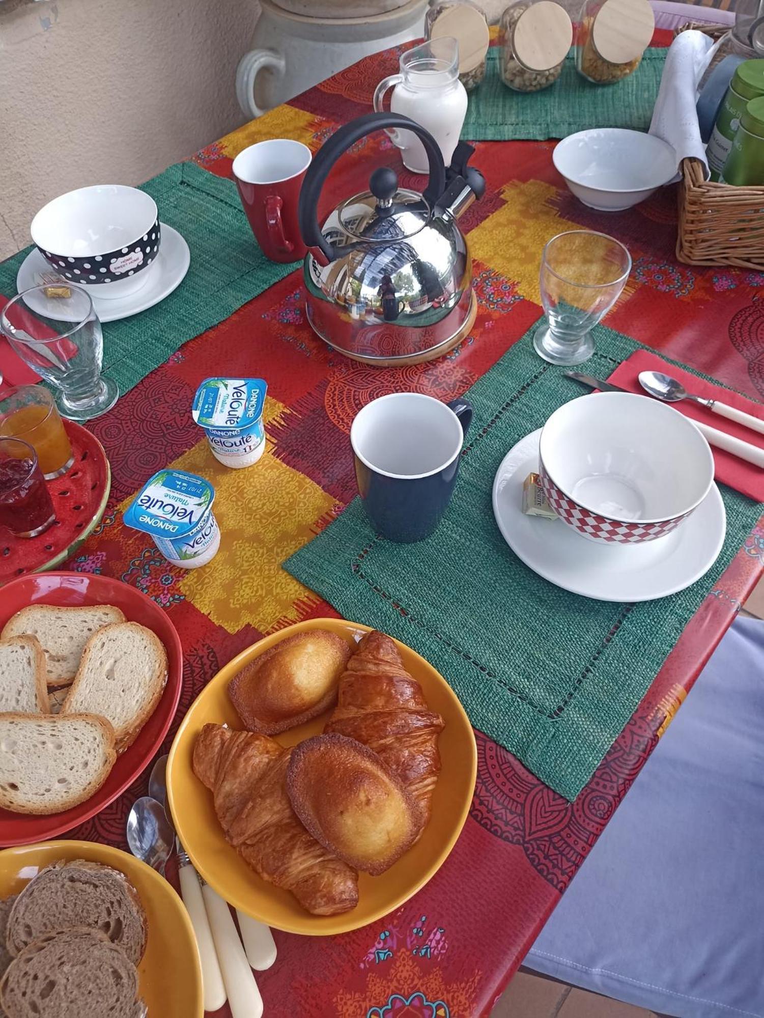 Le Fer En Ceze Bed & Breakfast Sabran Eksteriør bilde