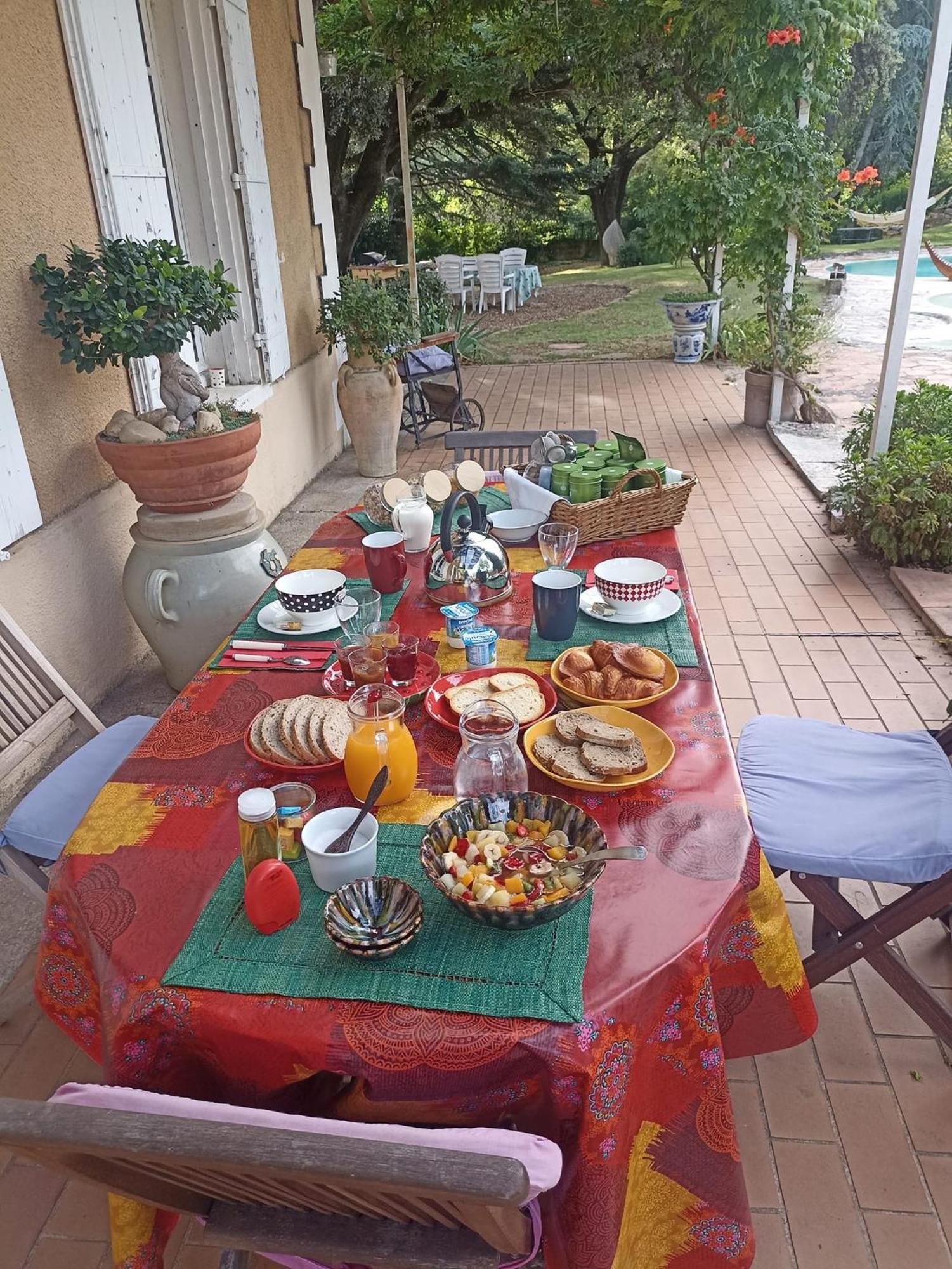 Le Fer En Ceze Bed & Breakfast Sabran Eksteriør bilde